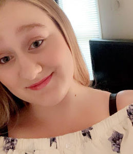 Meet your Posher, Alyscia